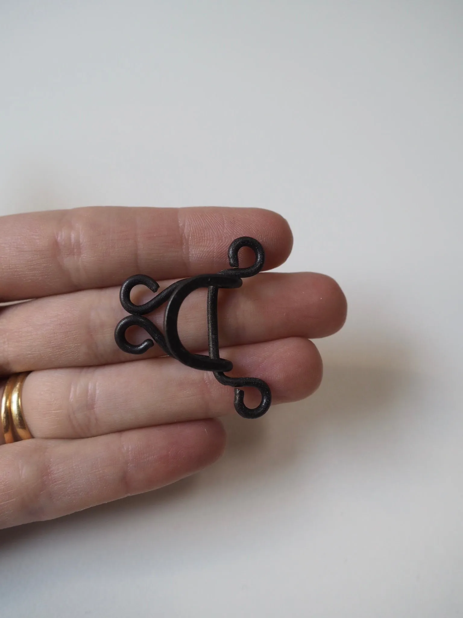 Black Hook   Bar Clasp 16mm