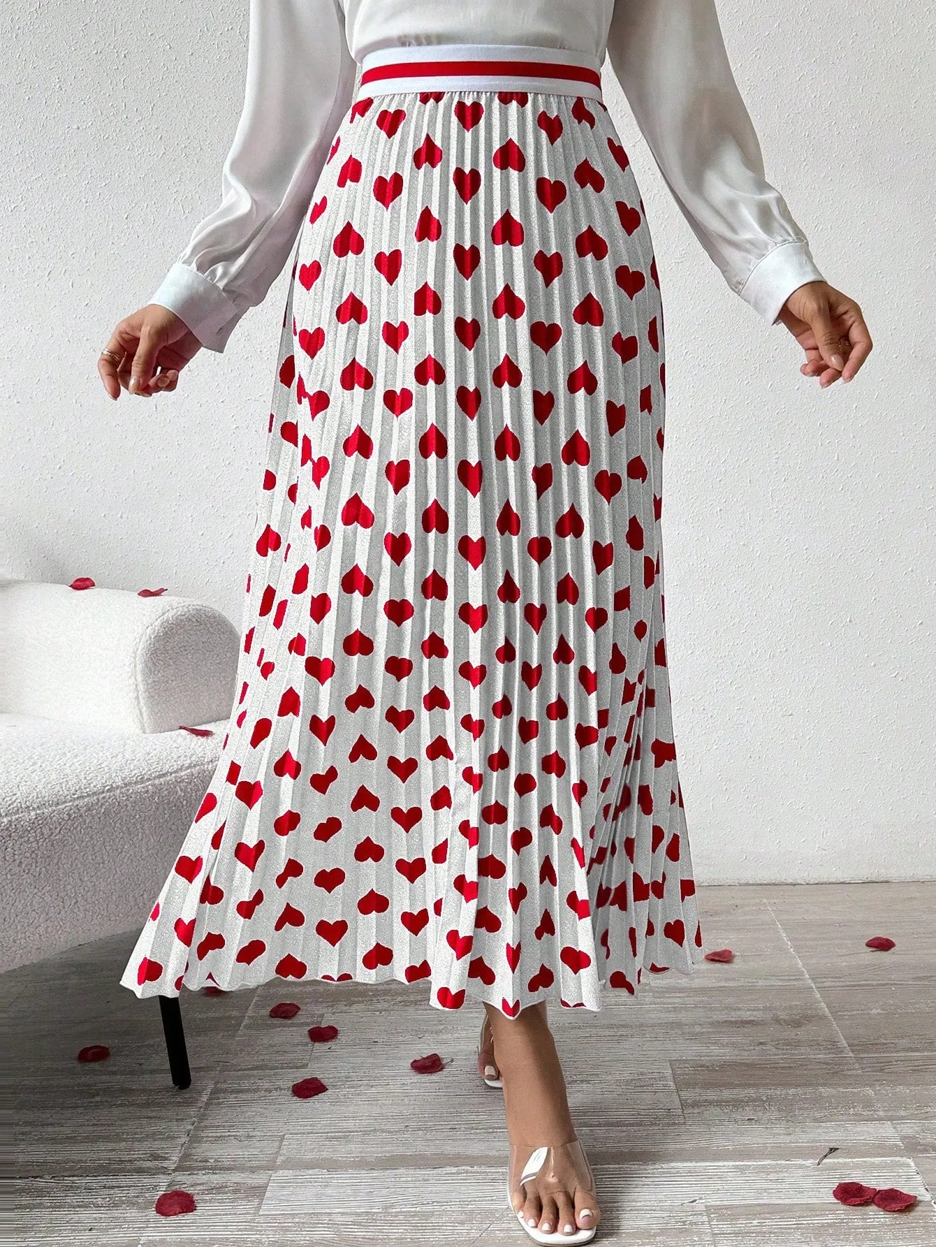 Women's Love Heart Printed Pleated Skirt