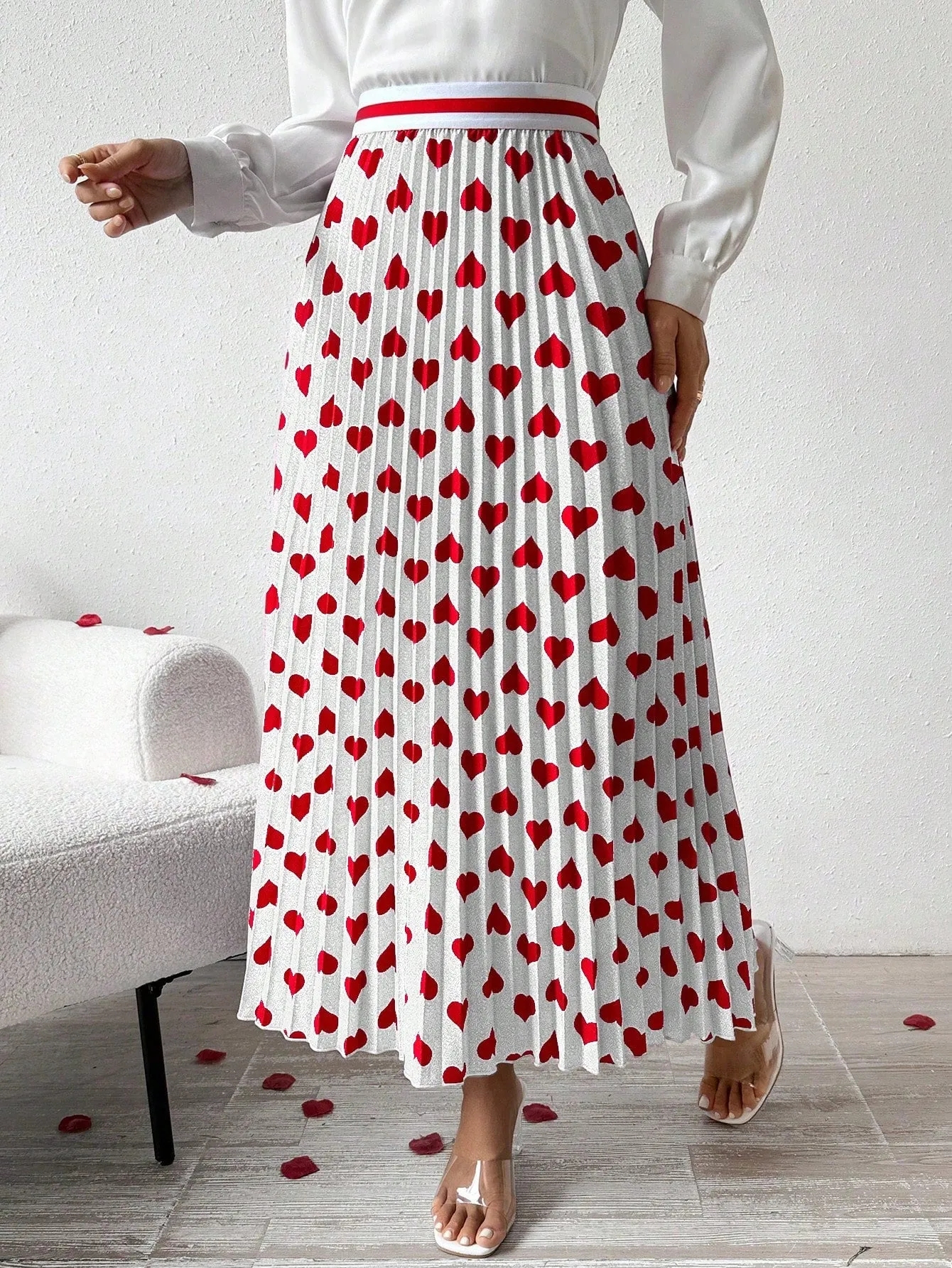 Women's Love Heart Printed Pleated Skirt