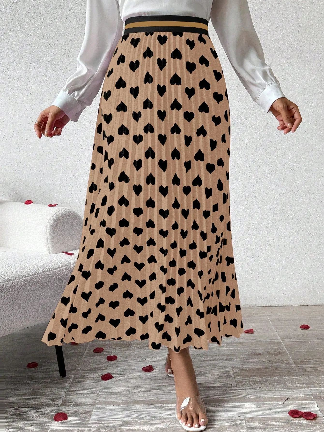 Women's Love Heart Printed Pleated Skirt