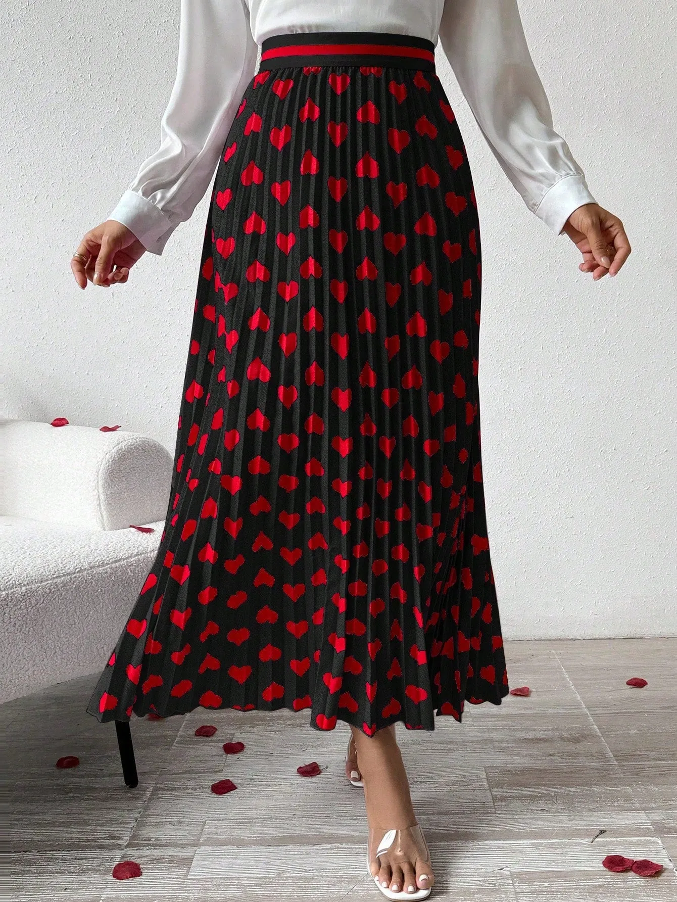 Women's Love Heart Printed Pleated Skirt