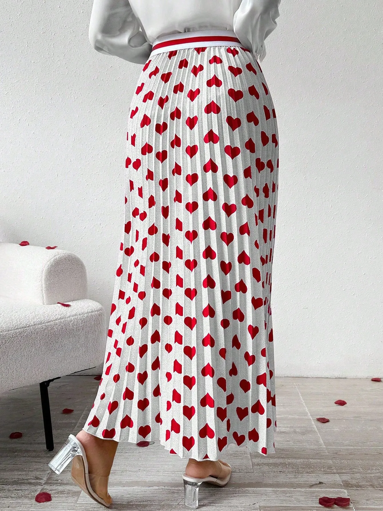 Women's Love Heart Printed Pleated Skirt