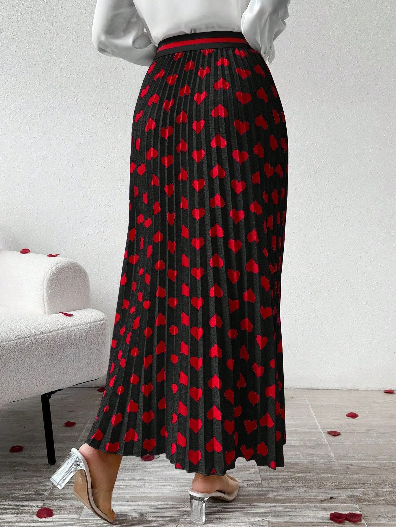 Women's Love Heart Printed Pleated Skirt