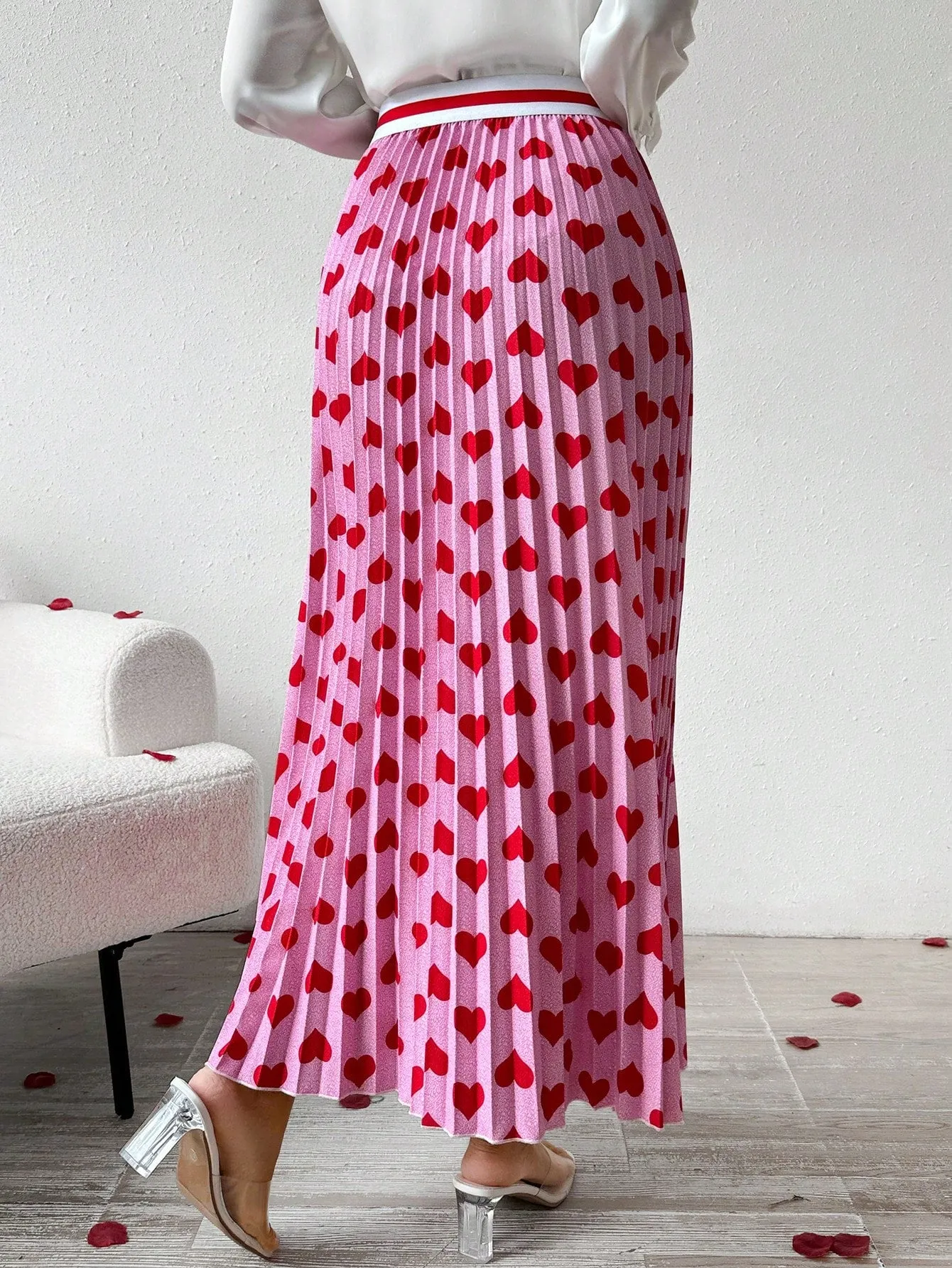 Women's Love Heart Printed Pleated Skirt